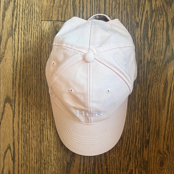 Burberry Her Pink Baseball Cap - Picture 9 of 12